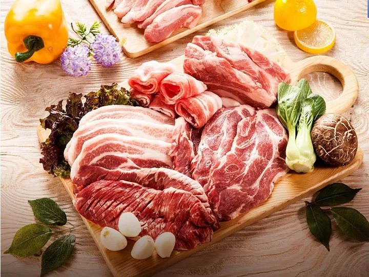 Thịt gia súc tươi